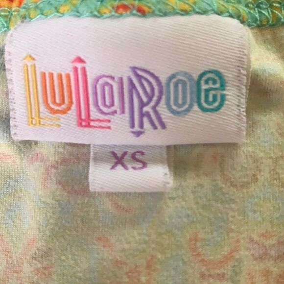 Womens Buttery soft LuLaRoe Irma tunic Size XS - Picture 5 of 6